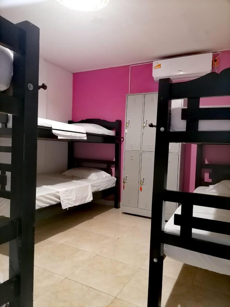 Hostel Shalom Adonai Cartagena Екстер'єр фото