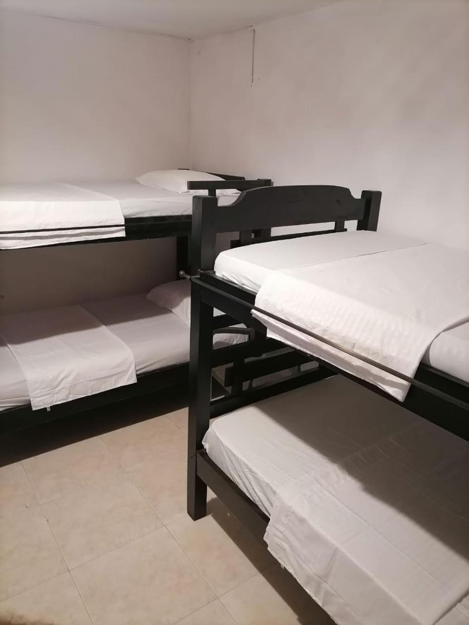 Hostel Shalom Adonai Cartagena Екстер'єр фото