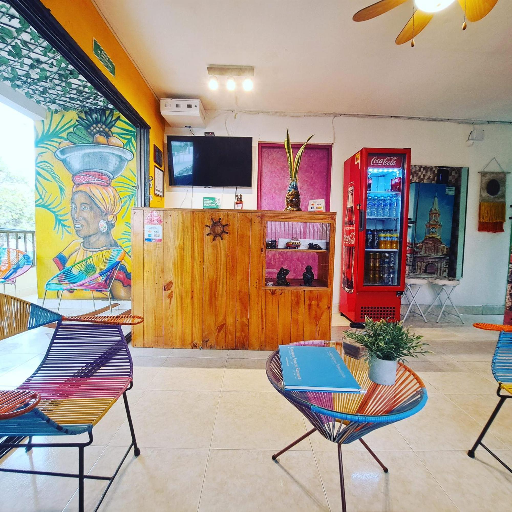 Hostel Shalom Adonai Cartagena Екстер'єр фото