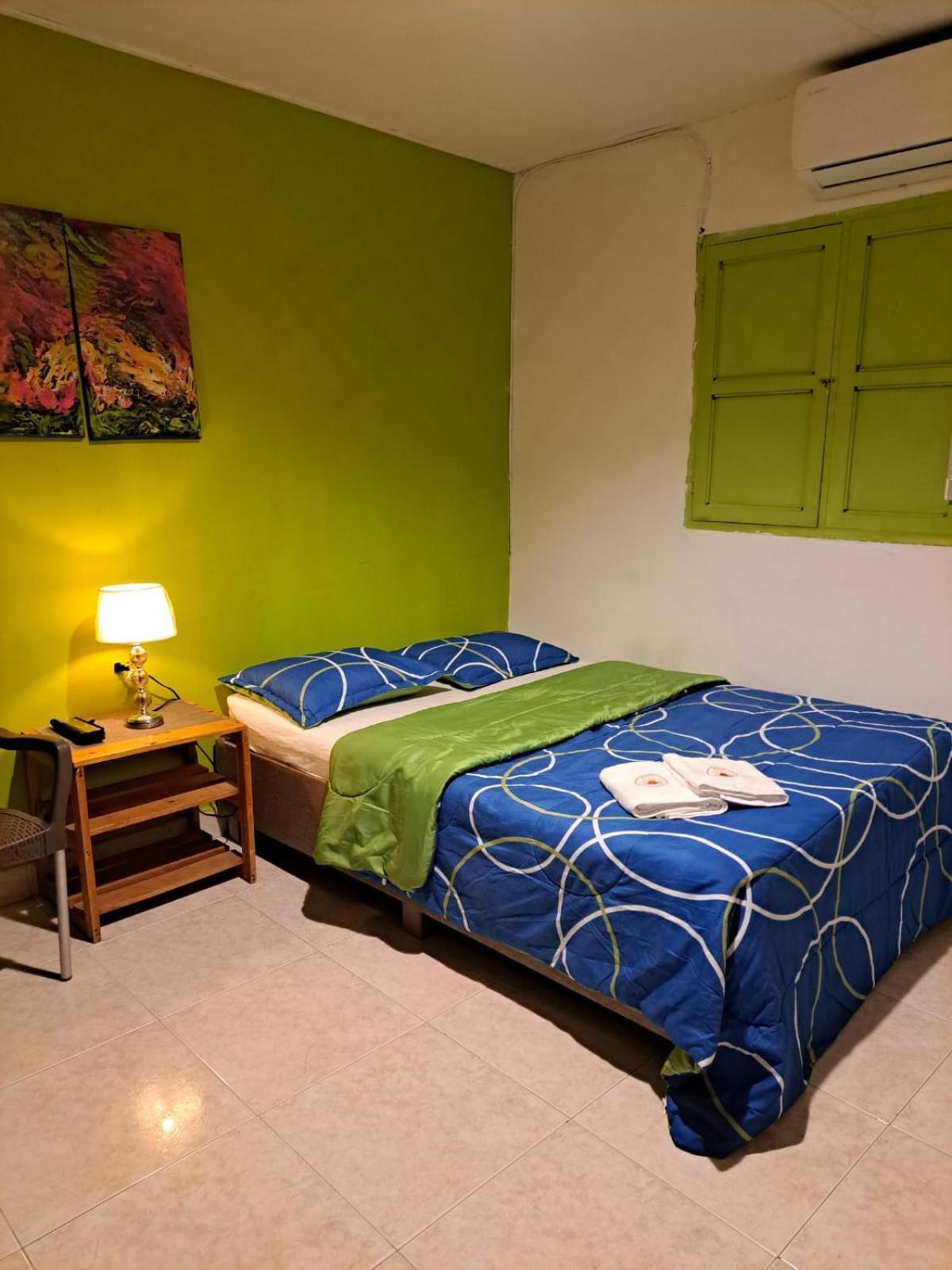 Hostel Shalom Adonai Cartagena Екстер'єр фото