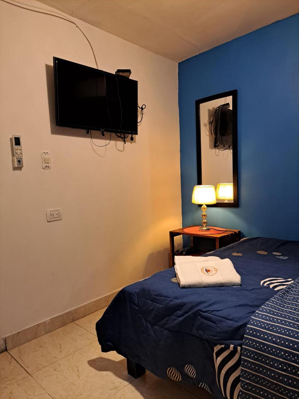Hostel Shalom Adonai Cartagena Екстер'єр фото
