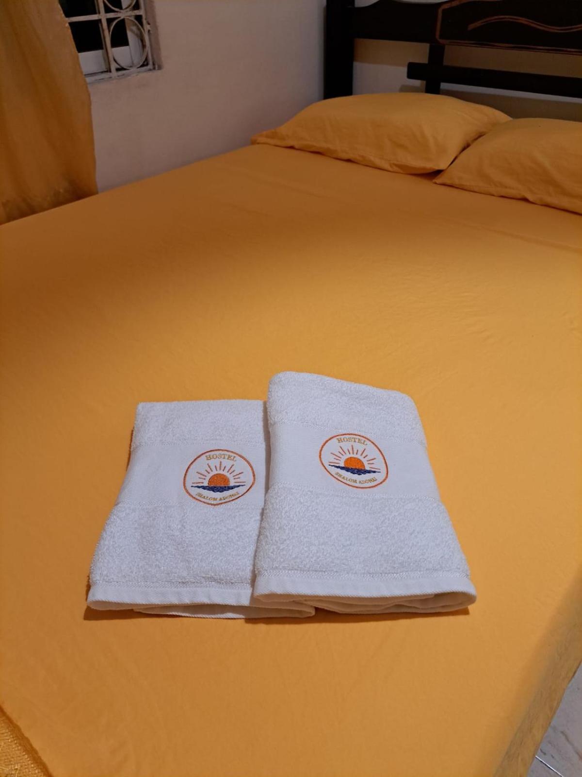 Hostel Shalom Adonai Cartagena Екстер'єр фото
