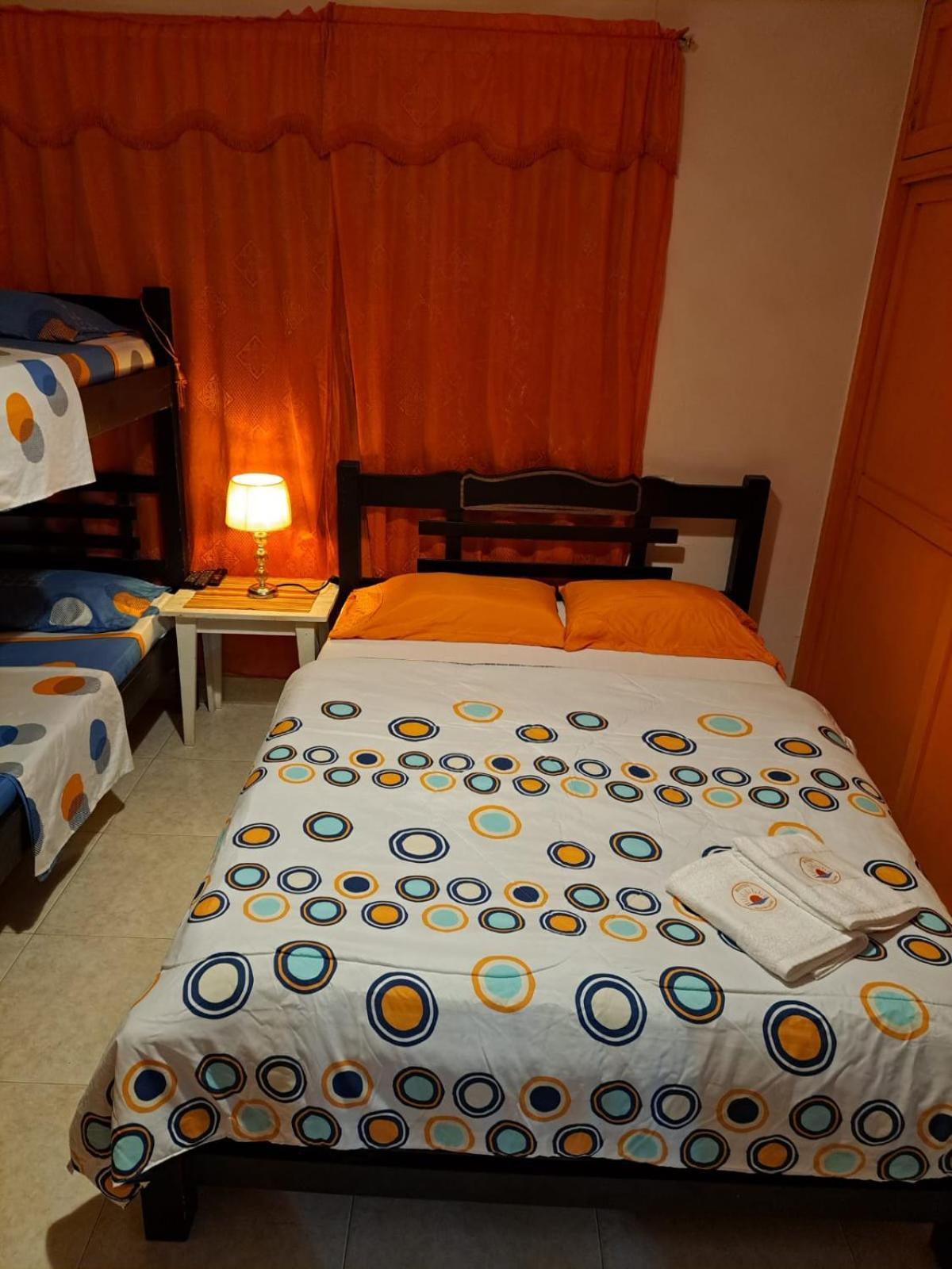 Hostel Shalom Adonai Cartagena Екстер'єр фото