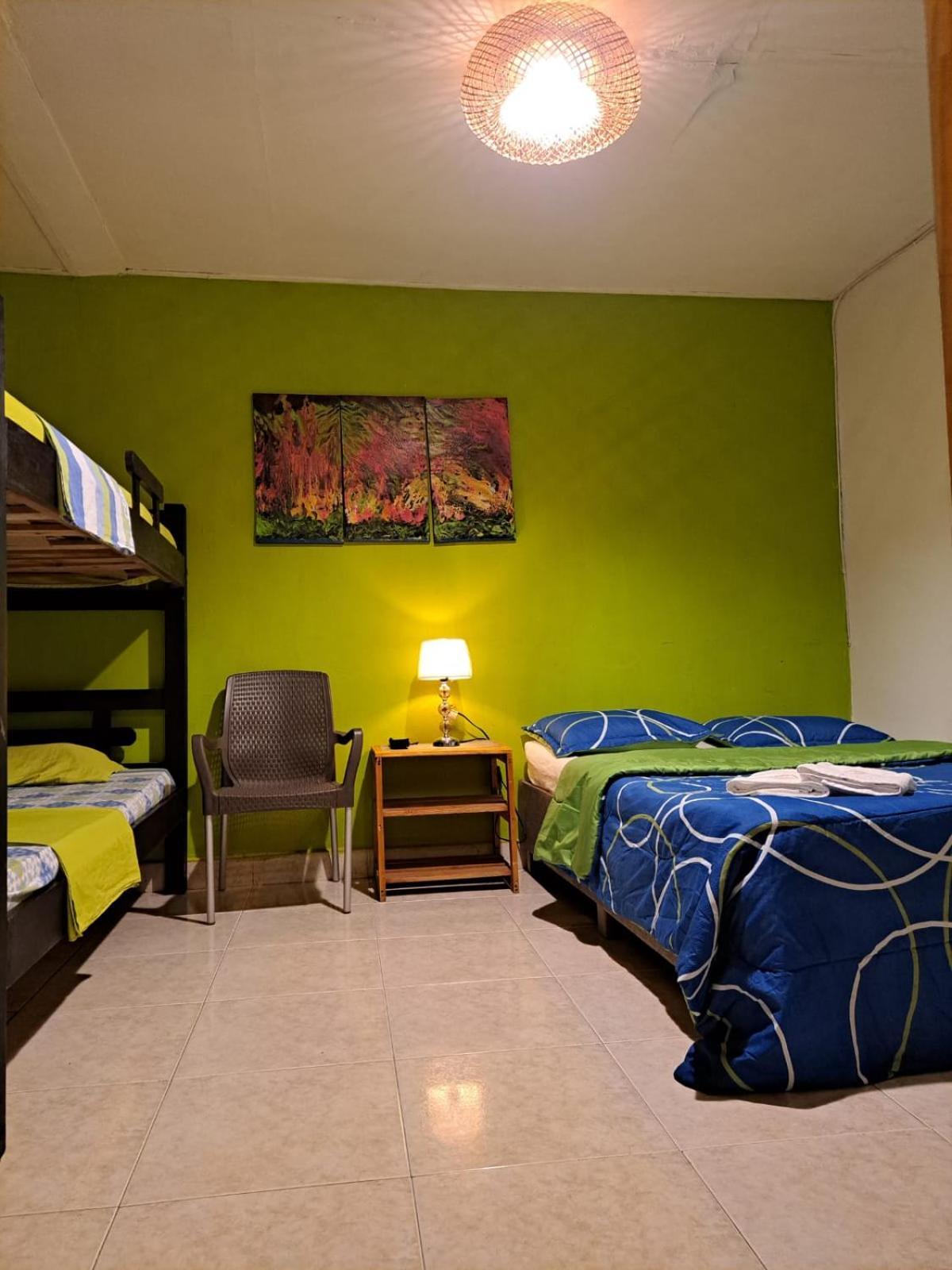 Hostel Shalom Adonai Cartagena Екстер'єр фото